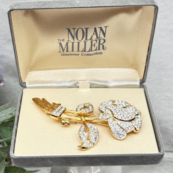 The NOLAN MILLER Glamour Collection Gold Floral Brooch with Rhinestones - Picture 1 of 7